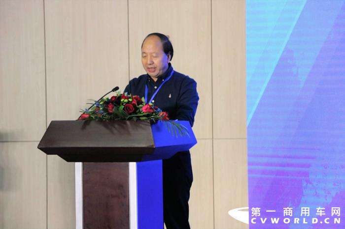 中國(guó)礦業(yè)聯(lián)合會(huì)秘書長(zhǎng)王平致辭.jpg