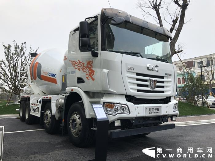 聯(lián)合卡車8×4 350馬力國六柴油混凝土攪拌車，10方 (1).jpg