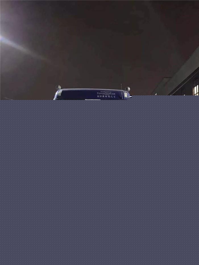 【第一商用車網(wǎng) 原創(chuàng)】面對“新型冠狀病毒肺炎”這場突然而至的疫情，江鈴、東風(fēng)、江淮、一汽、福田、上汽、廣汽、重汽、聯(lián)合卡車、宇通、徐工等國內(nèi)車企們或自發(fā)組織，或響應(yīng)號召，均積極投入到這場攻堅戰(zhàn)中。