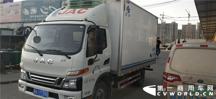 駿鈴冷鏈車02_副本.png