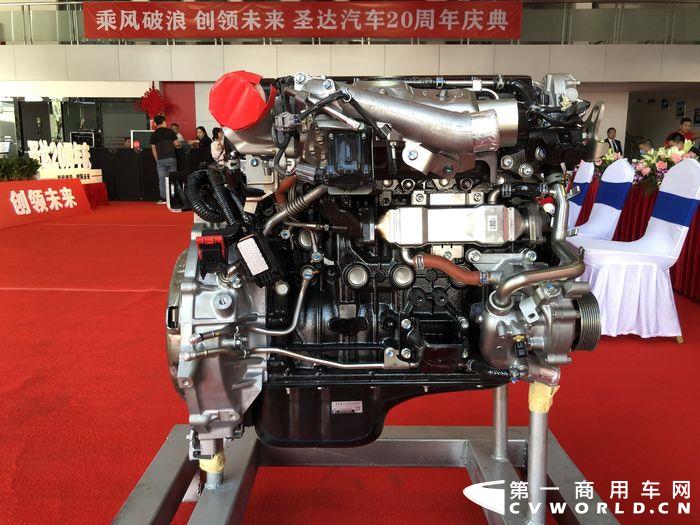 慶鈴五十鈴4JZ1國六柴油發(fā)動(dòng)機(jī).JPG