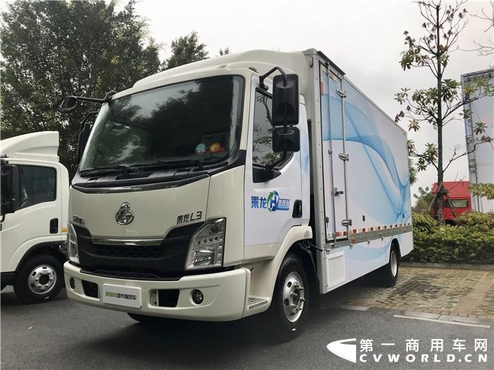 乘龍L3氫燃料城市物流車.jpg