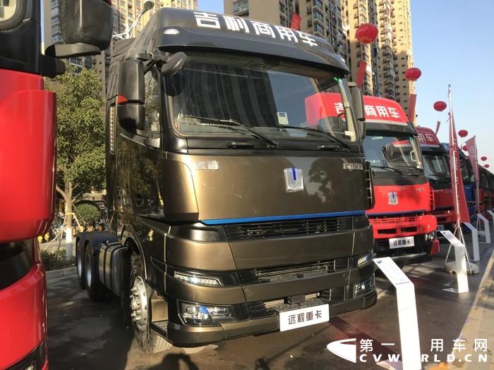 吉利遠(yuǎn)程6×4甲醇牽引車.jpg
