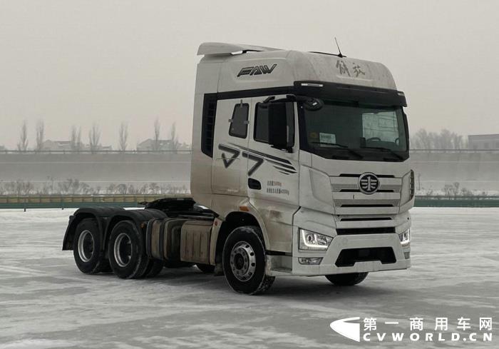 平頭柴油半掛牽引車CA4250P77K25T1A2E6（成都.jpg