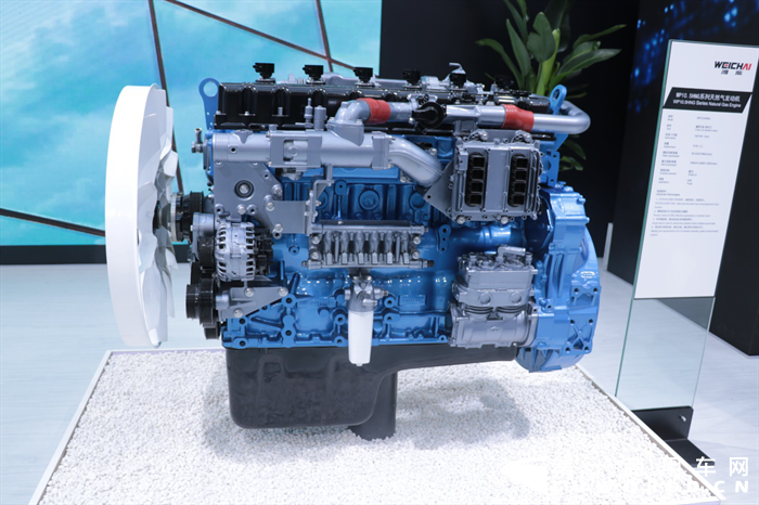 【第一商用車網 原創(chuàng)】2021年4月21日，第二屆世界內燃機大會展覽會在濟南開幕。本屆大會以“綠色、高效、智能、可靠”為主題，繼續(xù)聚焦內燃機產業(yè)未來發(fā)展之路，旨在促進內燃機技術創(chuàng)新、商業(yè)模式創(chuàng)新以及相關方的密切合作，推動內燃機全產業(yè)鏈協(xié)同、創(chuàng)新發(fā)展。

