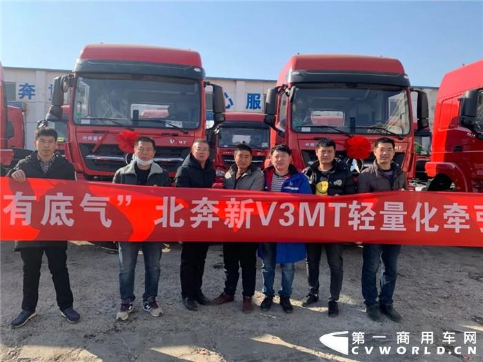 交車持續(xù)火爆 大年三十仍有人提車