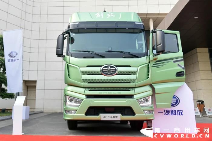 解放J7載貨車2.webp.jpg