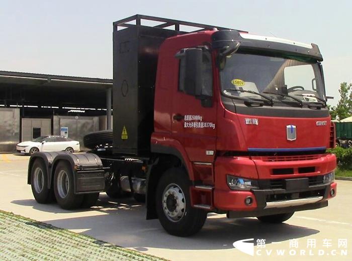 吉利換電式牽引車.jpg