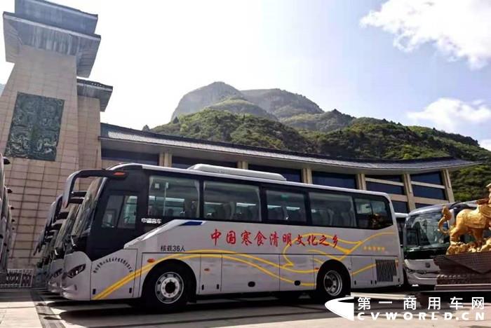 2021年1-8月，客車市場(chǎng)實(shí)現(xiàn)近年罕見的“8連增”，但實(shí)際上“8連增”的只有輕客市場(chǎng)一個(gè)細(xì)分市場(chǎng)而已。