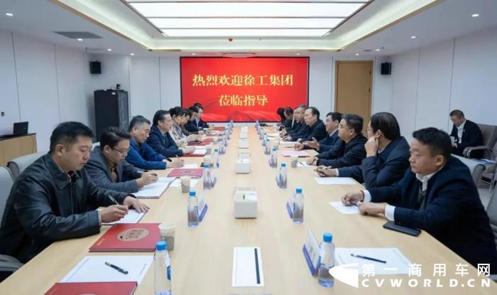 徐工集團與山西路橋集團簽署戰(zhàn)略協(xié)議7.webp.jpg