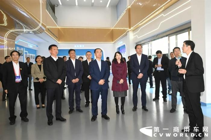 江鈴汽車與中國聯(lián)通戰(zhàn)略合作簽約3.webp.jpg