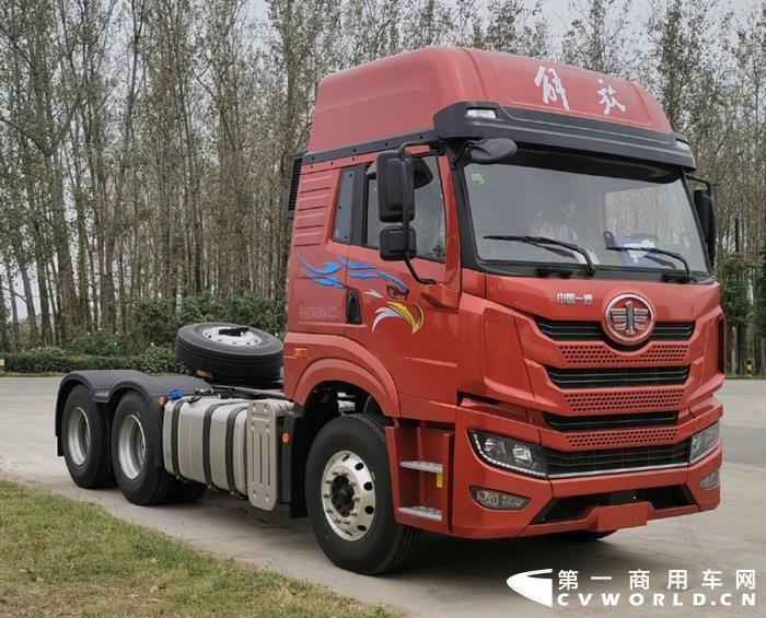 牽引汽車CA4252P2K2T1E6A80柳州.jpg
