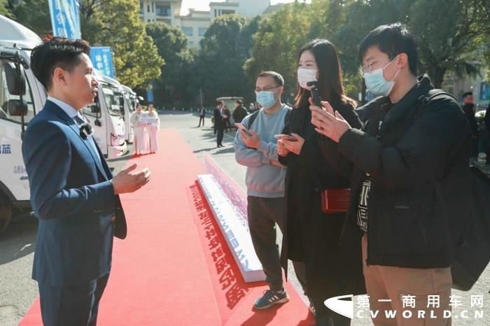 奧鈴2.jpg