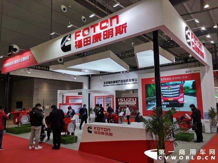第一商用車網(wǎng)注意到，濰柴、玉柴、云內(nèi)、解放動(dòng)力、福田康明斯、上柴動(dòng)力、全柴動(dòng)力、五十鈴、蜂巢動(dòng)力和道依茨動(dòng)力等發(fā)動(dòng)機(jī)企業(yè)，攜旗下明星產(chǎn)品出擊此次內(nèi)燃機(jī)展會(huì)。