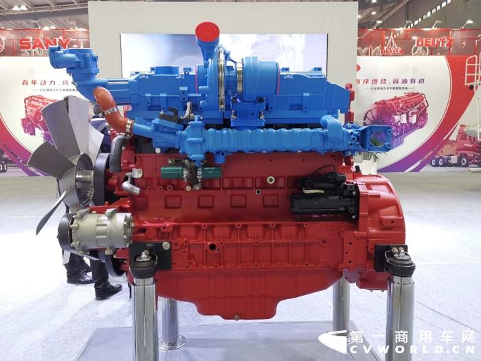 第一商用車網(wǎng)注意到，濰柴、玉柴、云內(nèi)、解放動(dòng)力、福田康明斯、上柴動(dòng)力、全柴動(dòng)力、五十鈴、蜂巢動(dòng)力和道依茨動(dòng)力等發(fā)動(dòng)機(jī)企業(yè)，攜旗下明星產(chǎn)品出擊此次內(nèi)燃機(jī)展會(huì)。