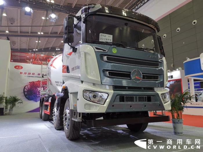 第一商用車網(wǎng)注意到，濰柴、玉柴、云內(nèi)、解放動(dòng)力、福田康明斯、上柴動(dòng)力、全柴動(dòng)力、五十鈴、蜂巢動(dòng)力和道依茨動(dòng)力等發(fā)動(dòng)機(jī)企業(yè)，攜旗下明星產(chǎn)品出擊此次內(nèi)燃機(jī)展會(huì)。