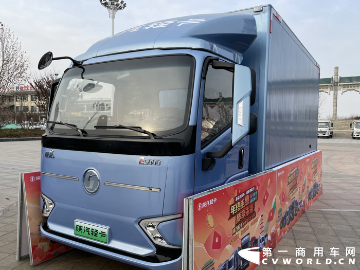 陜汽輕卡2022商務年會展車15.png