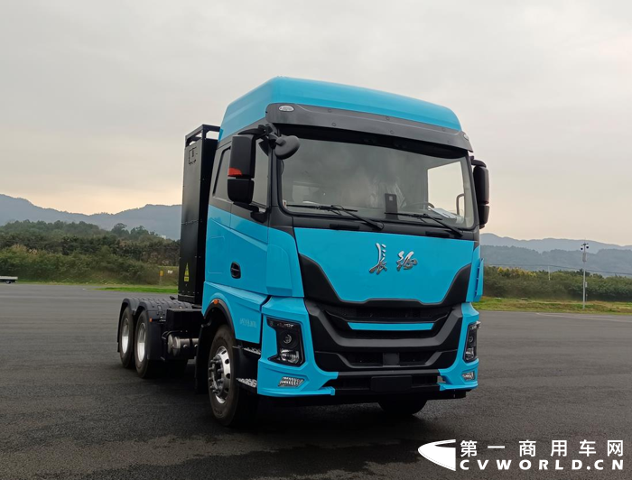 354批牽引車12.png