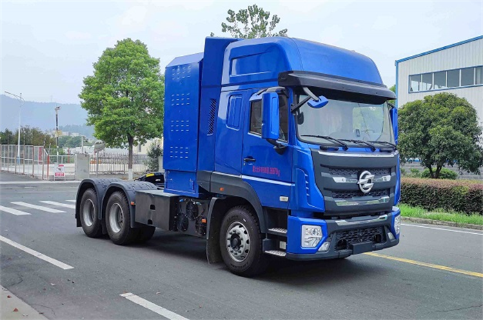 【第一商用車網(wǎng)】根據(jù)最新數(shù)據(jù)統(tǒng)計(jì)，2022年8月國內(nèi)新能源重卡市場共計(jì)銷售1847輛，環(huán)比增長28%，同比大漲127%。新能源重卡市場延續(xù)了自去年下半年以來的良好表現(xiàn)，成為重卡市場乃至整個商用車市場表現(xiàn)最為亮眼的細(xì)分領(lǐng)域。