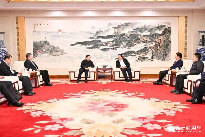譚旭光：將煙臺(tái)打造成為全國領(lǐng)先的濰柴新能源商用車基地1.jpg