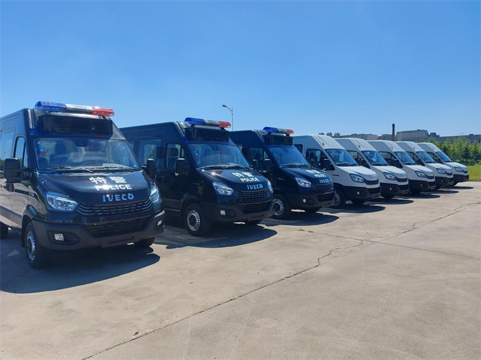 近日，由搜狐汽車與搜狐商用車舉辦的“第二屆搜狐商用車新視界論壇暨2022鉅輪獎頒獎盛典”圓滿落幕，南京依維柯歐勝系列輕客被授予2022鉅輪獎·年度卓越高效輕客獎項。