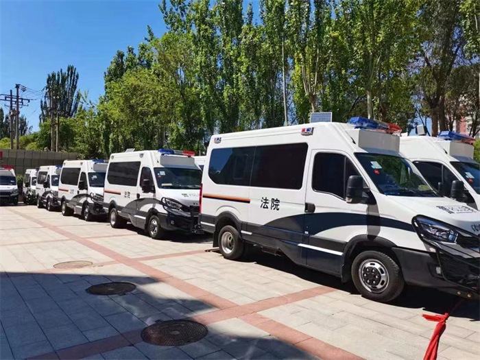 近日，由搜狐汽車與搜狐商用車舉辦的“第二屆搜狐商用車新視界論壇暨2022鉅輪獎頒獎盛典”圓滿落幕，南京依維柯歐勝系列輕客被授予2022鉅輪獎·年度卓越高效輕客獎項。
