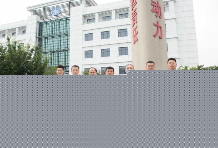 智能工廠里走出了科技功臣10.jpg