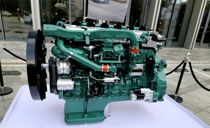 此次活動中，解放動力的510馬力CA6SM4天然氣發(fā)動機以大馬力、安全可靠、經(jīng)濟實用等出色表現(xiàn)贏得測評司機及廣大網(wǎng)友的高度認可，彰顯出解放動力在天然氣動力領域的先進技術水準，在響應國家政策、踐行環(huán)保理念的同時，也為運輸人創(chuàng)造更大的收益和價值。