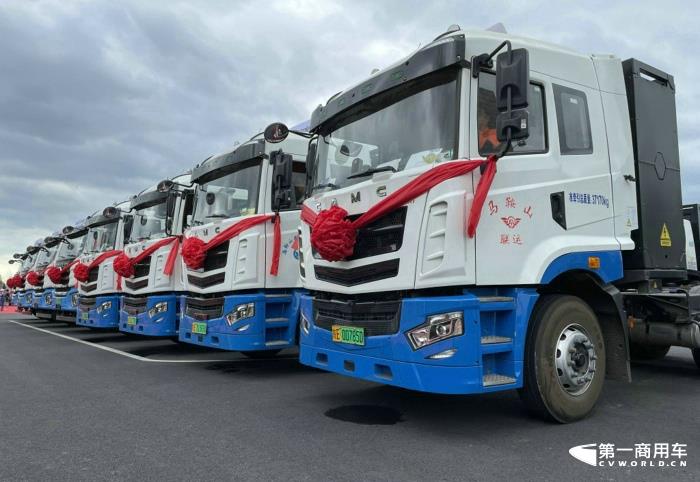 漢馬純電動(dòng)牽引車3.jpg