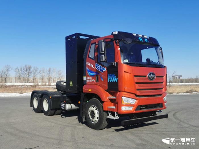 【第一商用車網(wǎng) 原創(chuàng)】在工信部第369批新車申報公示中，解放700馬力牽引車來了！