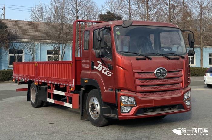 【第一商用車網(wǎng) 原創(chuàng)】在工信部第369批新車申報公示中，解放700馬力牽引車來了！