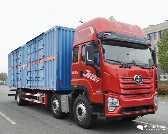 【第一商用車網 原創(chuàng)】在第370批新車申報公示中，共有30款產品掛解放牌商標，規(guī)模仍不算太大，但細看仍是亮點多多。