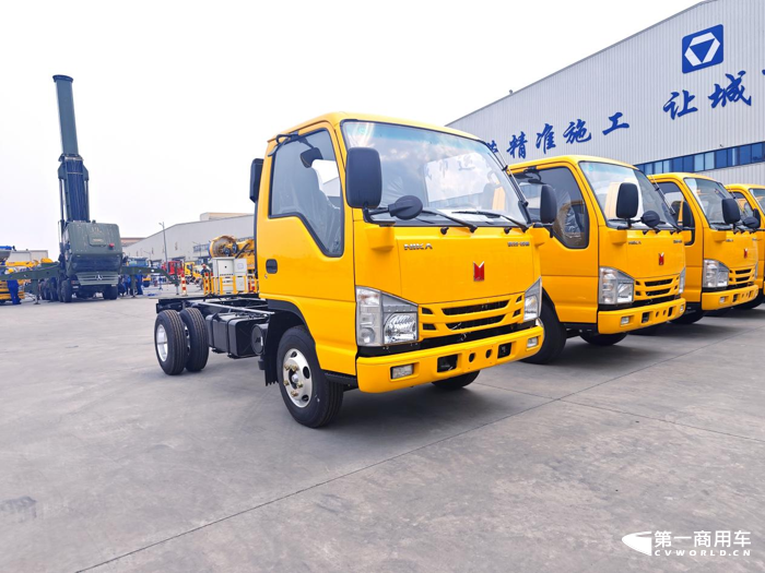 慶鈴汽車與徐工隨車簽署戰(zhàn)略合作協(xié)議3.png