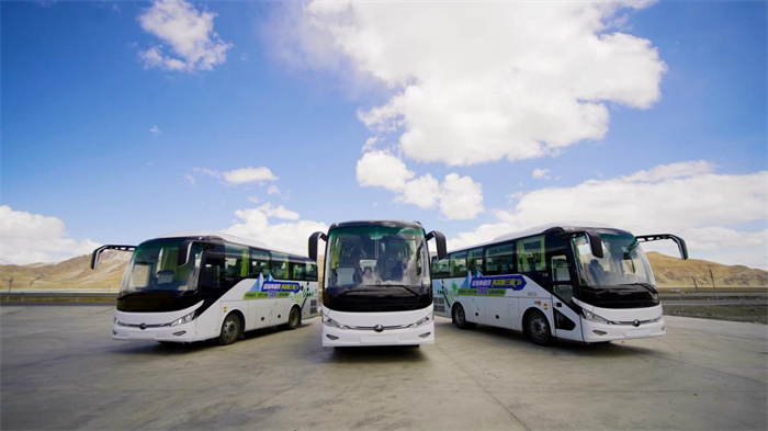 宇通一直在追求更高品質(zhì)的道路上奮勇前行，朝著客車領(lǐng)域的“珠穆朗瑪峰”奮力攀登。未來，將以更高品質(zhì)、更快服務(wù)、更強(qiáng)性能持續(xù)向世界展示中國力量。