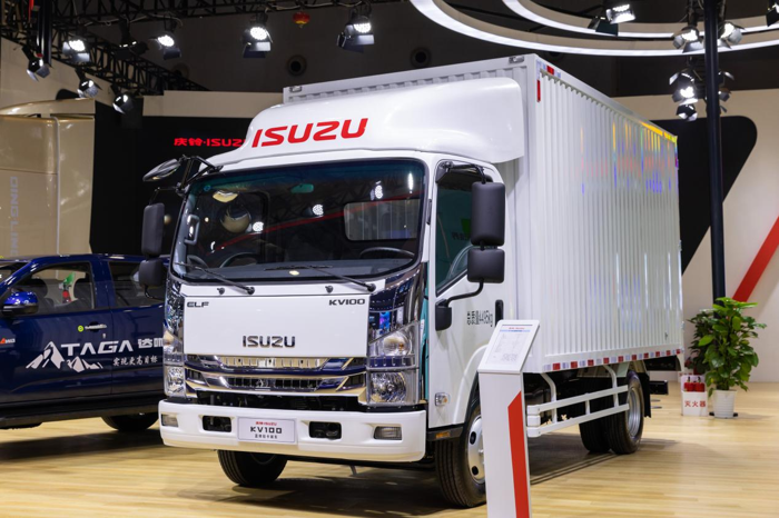 慶鈴五十鈴多款精品車型亮相第二十五屆重慶車展4.png