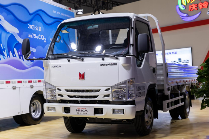 慶鈴五十鈴多款精品車型亮相第二十五屆重慶車展6.png