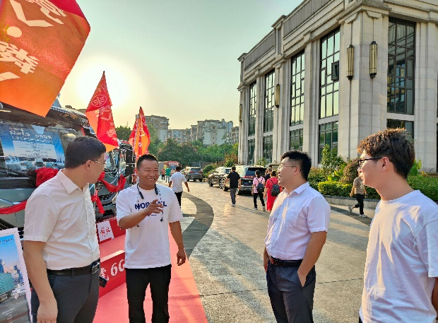 解放輕卡虎6G自動(dòng)擋全國巡回試駕品鑒會(huì)（重慶站）圓滿召開2.png