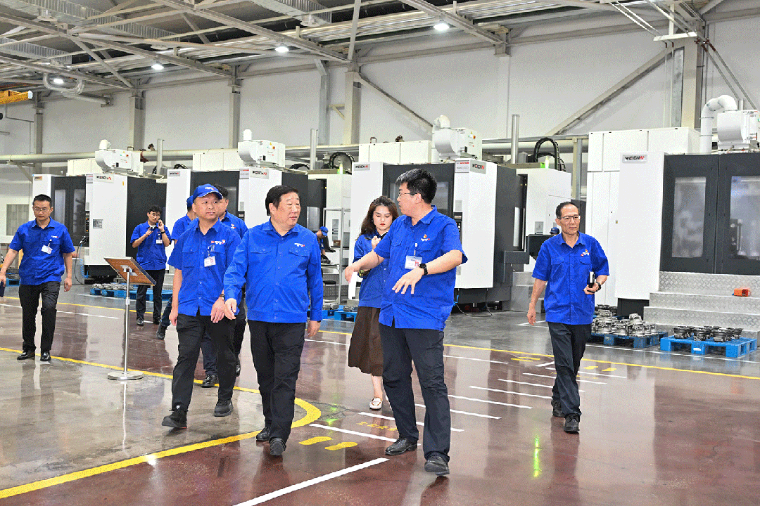 譚旭光：搶抓國內(nèi)市場機(jī)遇，全面提升清潔能源發(fā)動機(jī)產(chǎn)能！3.gif