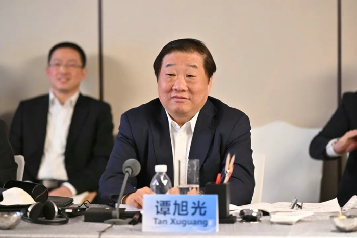 山東重工集團(tuán)與越南長海集團(tuán)簽署戰(zhàn)略合作框架協(xié)議2.jpg