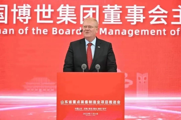 山東省重點(diǎn)裝備制造業(yè)項(xiàng)目推進(jìn)會(huì)圓滿舉行4.jpg