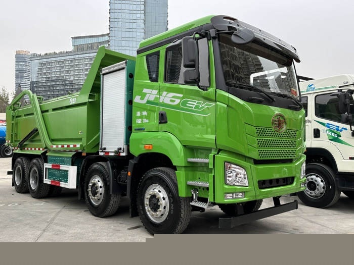 JH6 8x4純電動(dòng)自卸車(chē).jpg