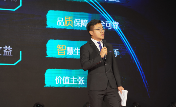 煥領(lǐng)突破啟新程，榮光引領(lǐng)贏未來。2024年1月29日，“勁擎領(lǐng)航 G贏新程”一汽解放J6G 320載貨車上市暨2024新春大拜年在云南昆明隆重舉行。