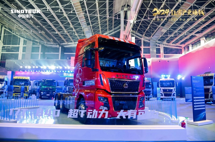 重汽汕德卡G7H牽引車.jpg