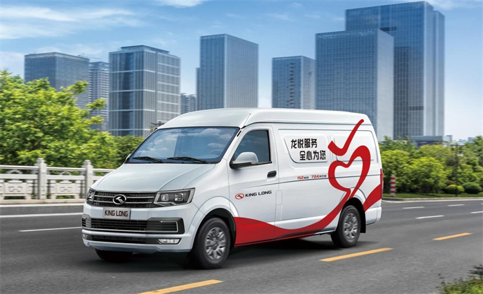 【第一商用車(chē)網(wǎng) 原創(chuàng)】據(jù)中國(guó)客車(chē)統(tǒng)計(jì)信息網(wǎng)數(shù)據(jù)顯示，2024年1-4月份，我國(guó)大、中、輕型客車(chē)共計(jì)出口16396輛，相比去年同期11738輛的出口量，同比增長(zhǎng)39.68%。從月份來(lái)看，前三個(gè)月出口量逐月遞增，3月達(dá)到年內(nèi)第一個(gè)高峰，4月出口量環(huán)比小幅回落，但仍然高于去年多個(gè)月份的出口量。
