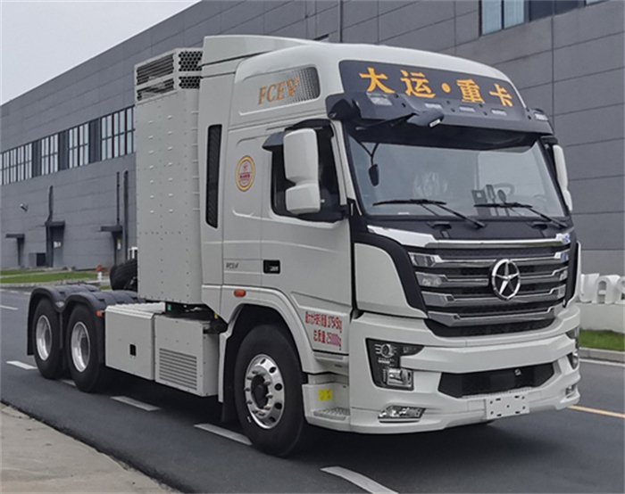 【第一商用車網(wǎng) 原創(chuàng)】工信部發(fā)布的第383批新車公示中，新能源重卡申報(bào)車型有哪些看點(diǎn)？