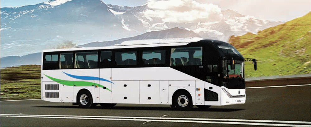 跨越山海，相約“亞心之都”！6月26日—30日，以“絲路新機(jī)遇 亞歐新活力”為主題的第八屆中國—亞歐博覽會在新疆烏魯木齊舉辦。八方來賓在此共謀合作發(fā)展，共享發(fā)展機(jī)遇。期間，中通全新一代旅團(tuán)客車H12擔(dān)綱起交通運(yùn)輸服務(wù)保障任務(wù)，助力奏響開放合作“共贏曲
