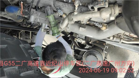 “做歐曼服務(wù)工程師，就要肩負(fù)起責(zé)任，對得起客戶的信任。凡是用戶有需求，我們都要快速提供服務(wù)，全力解決問題，保證他們穩(wěn)穩(wěn)當(dāng)當(dāng)、安安全全地跑運(yùn)輸、賺錢?！边@是歐曼湖北分公司服務(wù)工程師團(tuán)隊(duì)一直奉行的準(zhǔn)則，在實(shí)際工作過程中，他們更是將其貫徹到底。