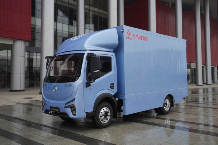 【第一商用車網(wǎng) 原創(chuàng) 】自2024年3月份起，我國(guó)新能源輕卡市場(chǎng)一直保持6000輛以上高水準(zhǔn)，5月份和7月份銷量均超過8000輛，市場(chǎng)穩(wěn)步向好的趨勢(shì)非常明顯。8月份，新能源輕卡繼續(xù)增長(zhǎng)懸念不大，更大的懸念在于能否繼續(xù)保持超8000輛的超高水準(zhǔn)？答案是肯定的。