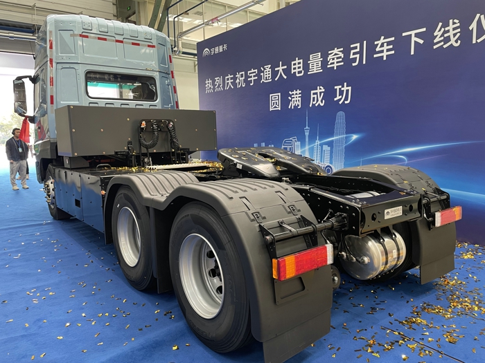 【第一商用車網(wǎng) 原創(chuàng)】新能源重卡市場井噴之下，行業(yè)不斷有大事件發(fā)生。