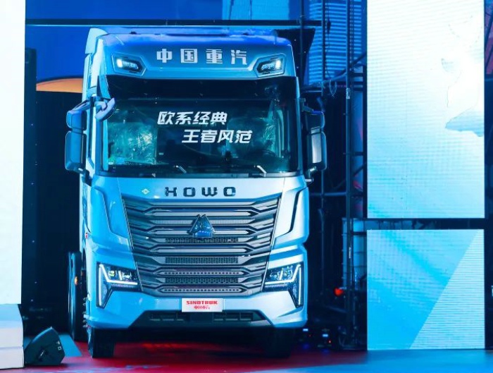【第一商用車網 原創(chuàng)】2024年以來，國內重卡市場持續(xù)乏力，前三季度有6個月終端實銷不足5萬輛。牽引車方面，得益于燃氣車和新能源車出色表現，牽引車終端實銷在3-7月曾收獲“5連增”，但由于燃氣車自8月份起接連“啞火”，牽引車市場開啟了連降模式。